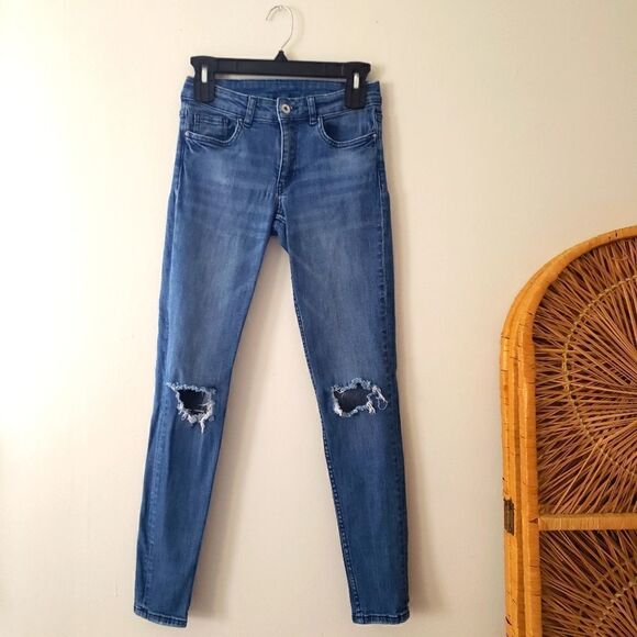 H&M DIVIDED Skinny Distressed Blue 6 - Picture 1 of 7